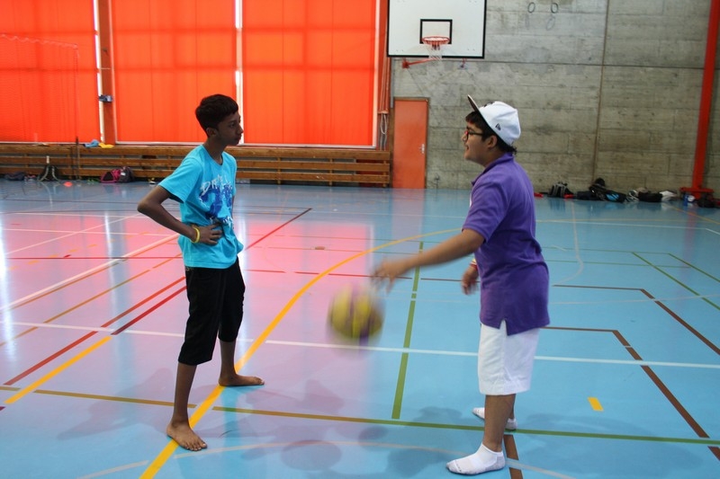 Village Camps International Summer Camp Leysin, Switzerland 2026-08-15 https://www.villagecamps.com/journals_admin/images/707-13-basketball (38).jpg